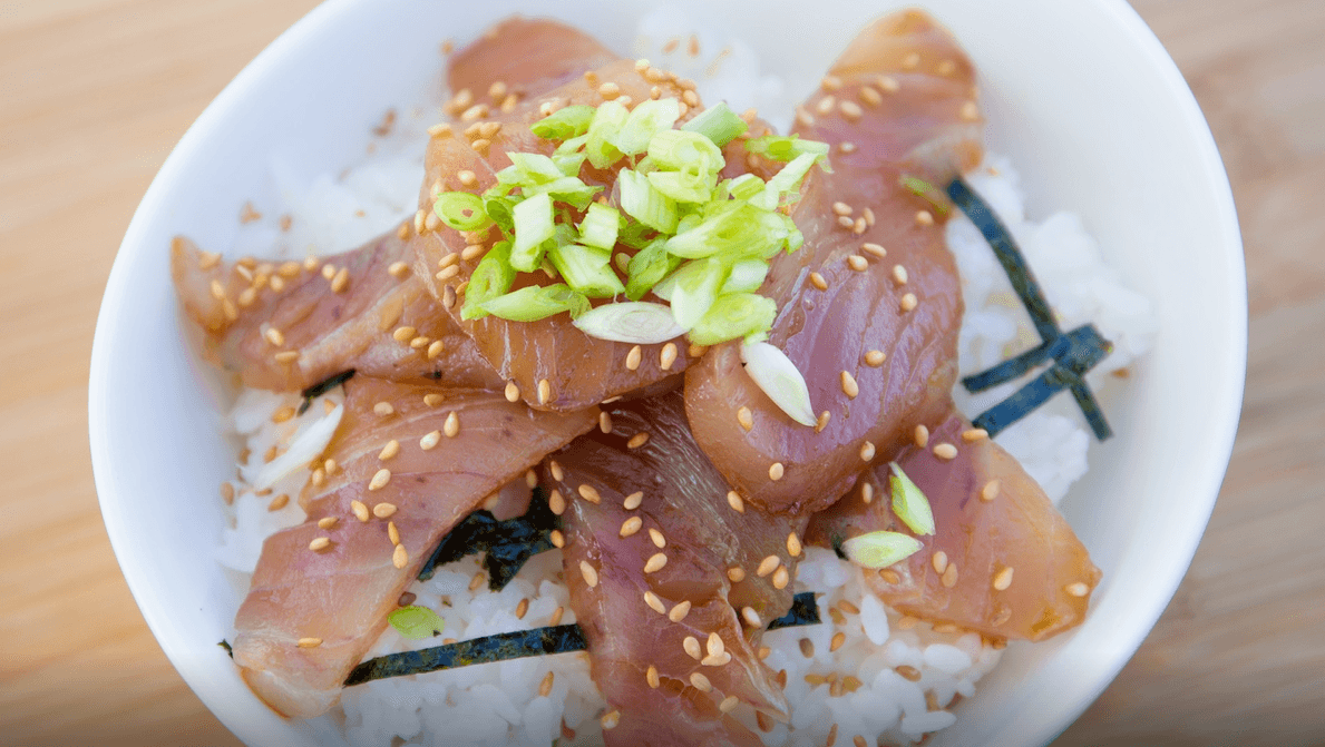 Japanese marinated tuna with steamed rice - Fish Tales
